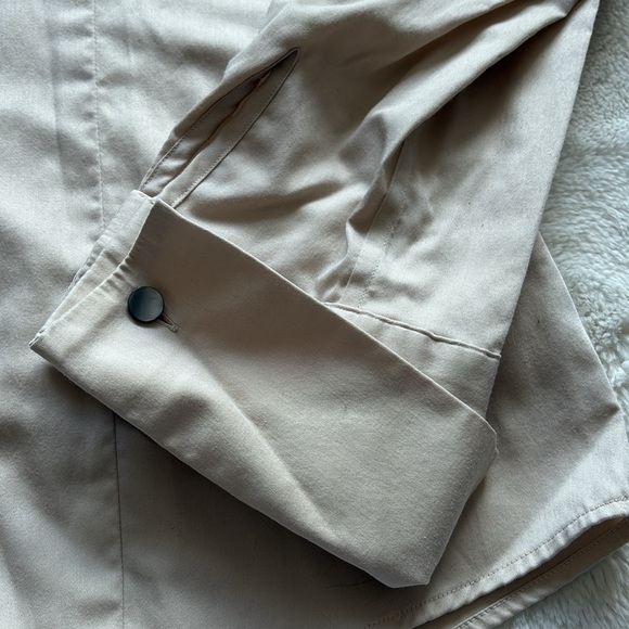 Banana Republic Cotton Non-Iron Tailored Beige Button Down Size 14 - Picture 4 of 8